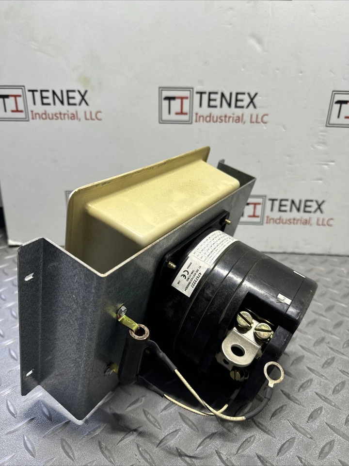 Interruptor de desconexión Powerware Entreelec Vy 200 600v 200a 47572227 D-3 Foto 2 de 4