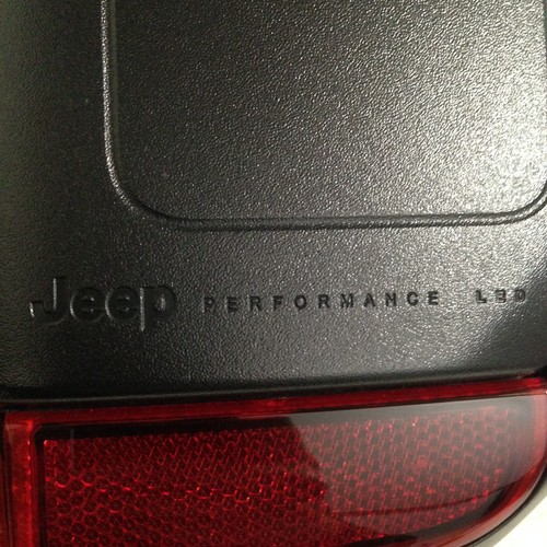 2020-2025 Jeep Gladiator Right PASSENGER Side LED Tail Light Assembly OEM Shiny - Foto 9 di 12
