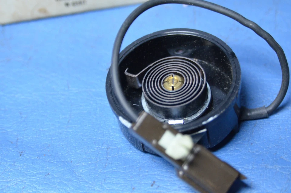 Новый из старых запасов 1975-78 Mercury Comet Granada Motorcraft CM1832 дроссельный термостат оригинальный производитель Ford - Изображение 4 из 4