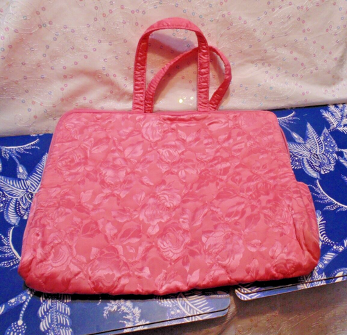VTG. Oscar de la Renta PINK cosmetic ZIP CLOSE travel bag WITH HANDLES - Picture 2 of 3