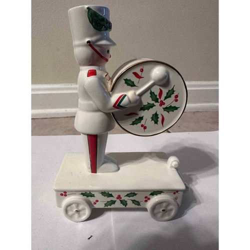Vintage Lenox White Porcelain Christmas Soldier/Drummer Boy Candle Holders - Picture 5 of 6