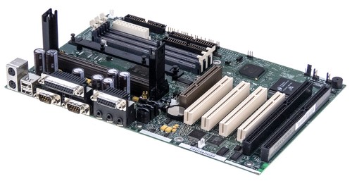 Intel 700510-306 Slot 1 3x SDRAM AGP 4x PCI 2x ISA ATX Mainboard - Picture 2 of 2