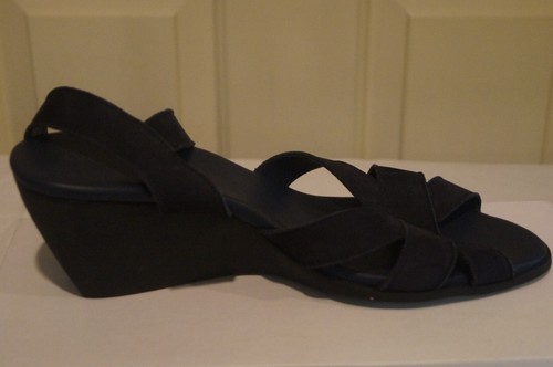 NEW ARCHE WOMEN'S DARK NAVY "10"/41 WEDGE SANDAL W GOLD BUCKLE CLOSURE $400 - Picture 5 of 6