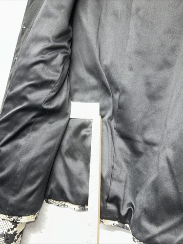 CHAQUETA BOUCLE ARMANI COLLEZIONI NEGRA Y TOSTADA 10 Abrigo Camisa Manga Geométrica Abertura - Imagen 7 de 10