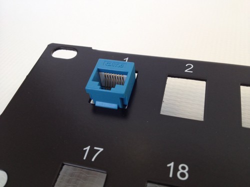 3U 48-Port Keystone Patch Panel (Steel) - Picture 3 of 3