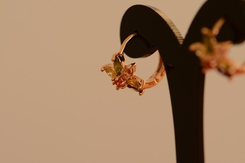 AamiraA 18K Gold Plated Multi-color Daisy Zircon AAA+ Designer Earrings Hoops - Picture 8 of 9