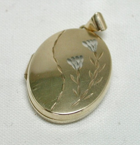 Schönes zweifarbiges 9ct goldgraviertes Medaillon 21425