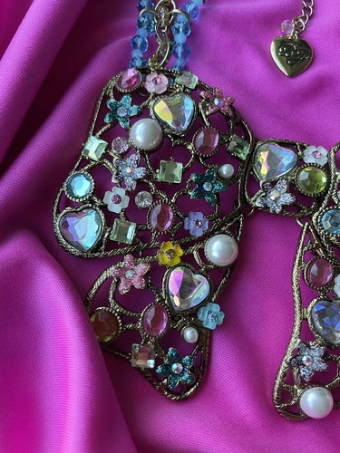 Betsey Johnson Vintage Fairyland HUGE Embellished Crystal Floral Bow Necklace - Picture 5 of 9