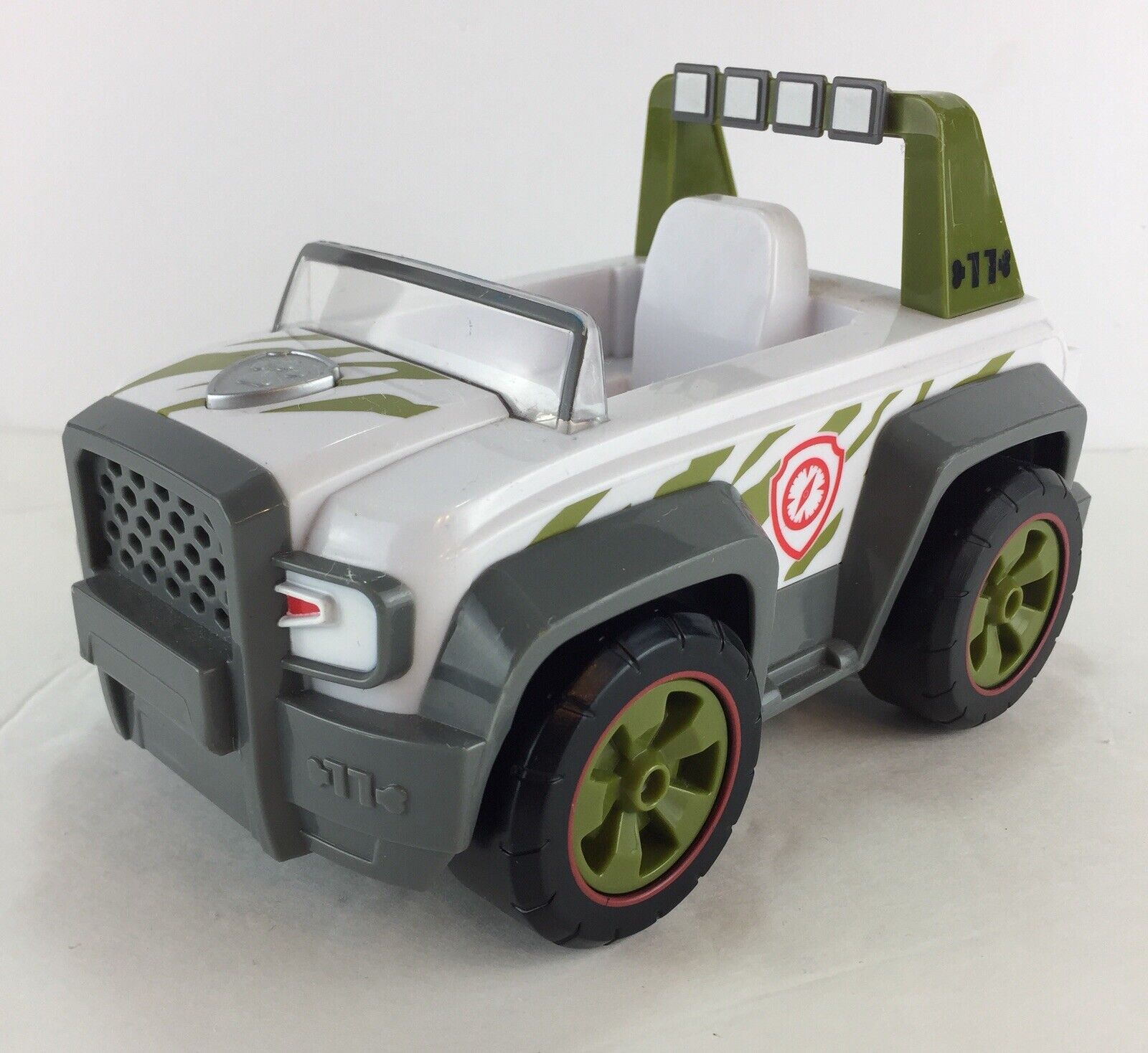 paw patrol jungle rescue tracker's cruiser vehicle