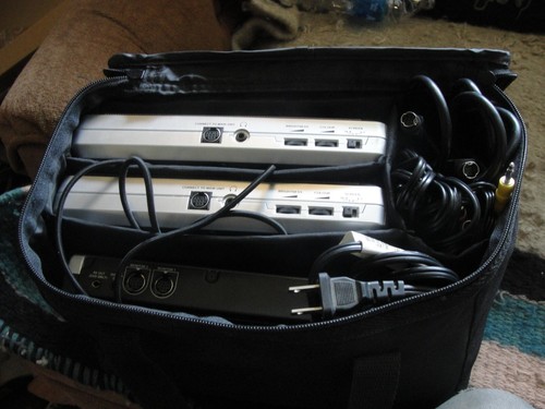 🚘📀Venturer PVS 1960 Portable DVD Player 7" Screen 2 Monitors w/Remote & Bag VG - Picture 2 of 12