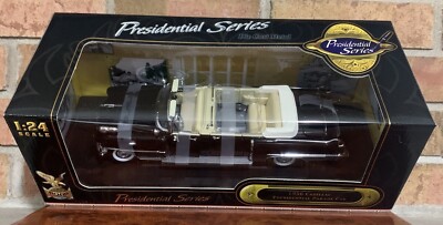 1956 Cadillac Presidential Parade Car 1:24 SCALE