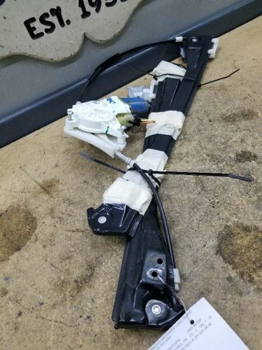 06-11 MERCEDES BENZ ML350 PASSENGER SIDE FRONT WINDOW REGULATOR: A 251 820 08 42 - Picture 2 of 12
