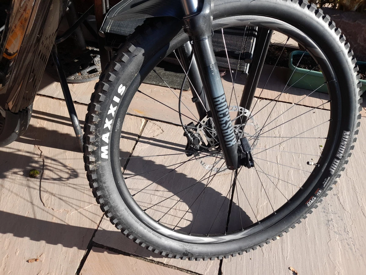 Giant Stance Pro E bike 29 Inch wheel large Frame Used Very Good