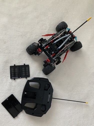 LEGO Technic Racers: RC Rennbuggy (8475) - Bild 4 von 6