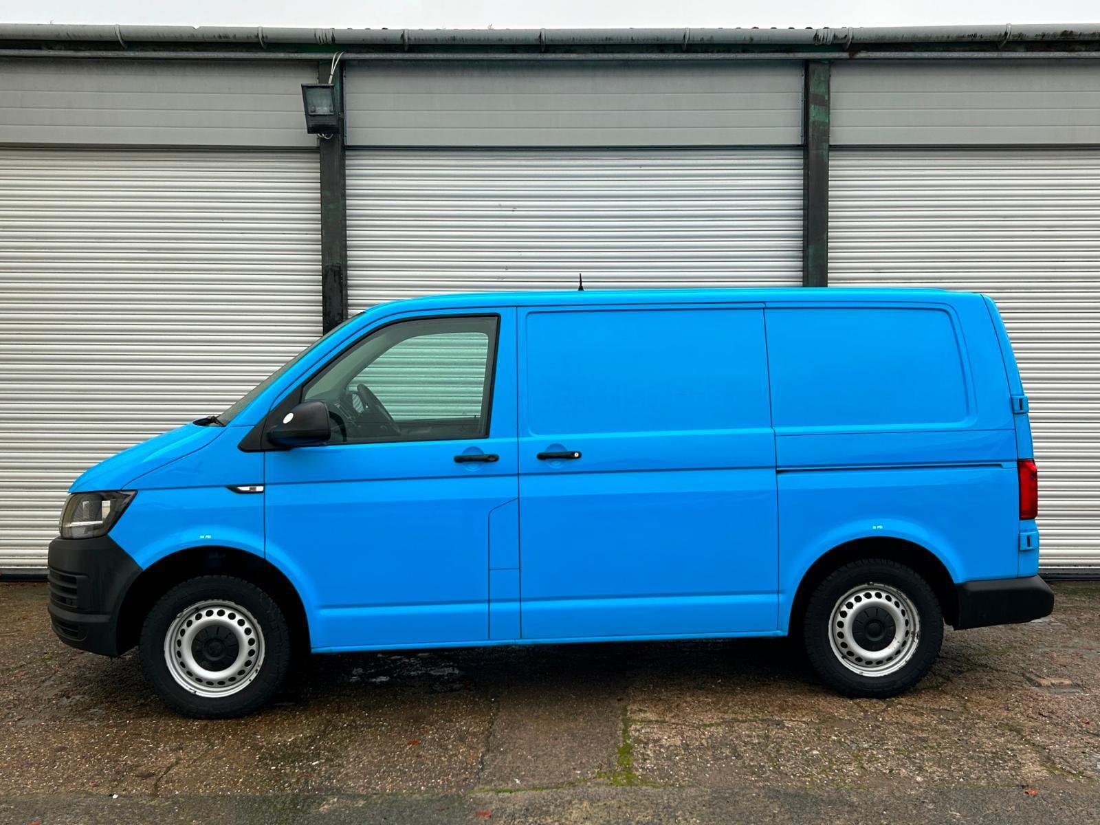 2017 Volkswagen Transporter 2.0 TDI BMT 102 Startline Van Euro 6 NO VAT PANEL VA - Picture 4 of 12