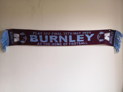 Burnley v Sheffield United play off final scarf 26th May 2009 - Picture 2 of 3