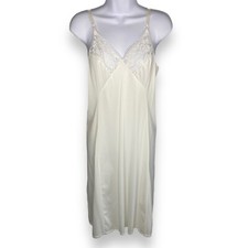VTG Sears The Doesn t Slip Dress Slip Size 36 Ivory Lace Trim Sheer Cups Nylon