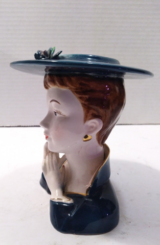 Beautiful Vintage Lefton Lady Head Vase #70565 one Chip on bottom 5" By 4.75" - Picture 4 of 7