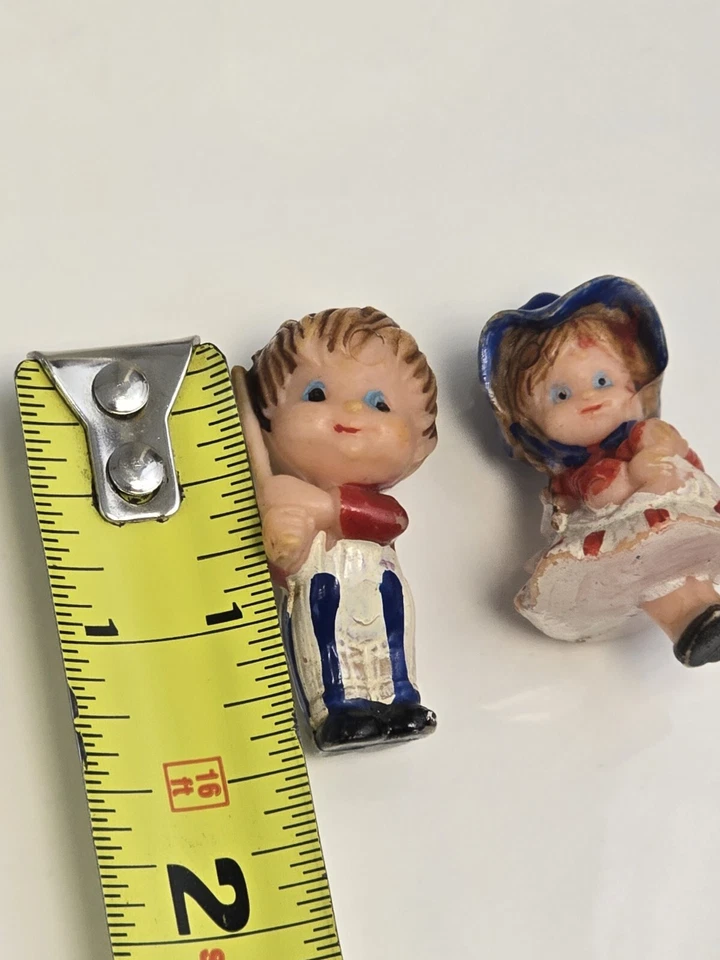 Gorro de béisbol vintage de regalo de baby shower para pasteles de plástico para niñas y niños de 1,5" Foto 2 de 4