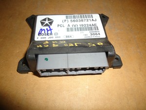 2005-JEEP-GRAND-CHEROKEE-FRONT-RIGHT-PASSENGER-DOOR-MIRROR-MEMORY-SEAT-MODULE