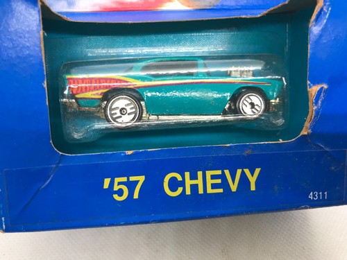 Hot Wheels 57 Chevy - 1990 boxed version. UH chrome wheels. #5340 - Picture 2 of 4