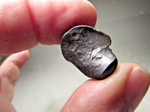 LOW PRICE! NICE NOSECONE!! SUPER SCULPTED SIKHOTE-ALIN METEORITE 12.6 GMS - Picture 7 of 7