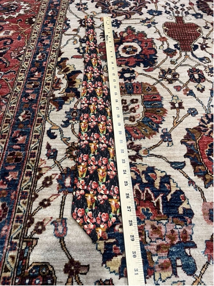 Corbata de cuello de seda exclusiva de diseño de alta costura Givenchy Selection floral para hombre Foto 2 de 4