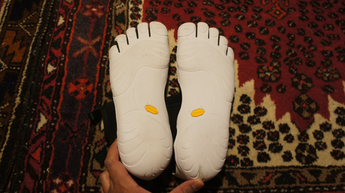 Vibram Fivefingers V-NEOP Negro/Blanco 21M9601 Talla 11-11.5 SIN PLANTILLAS - Imagen 4 de 8