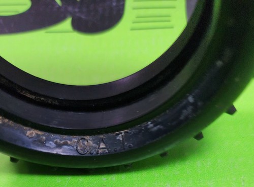 Vintage RC 10 FRONT TIRES AND WHEELS LOT,SCHUMACHER, PROLINE, TEAM ASSOCIAT USED - Picture 3 of 11