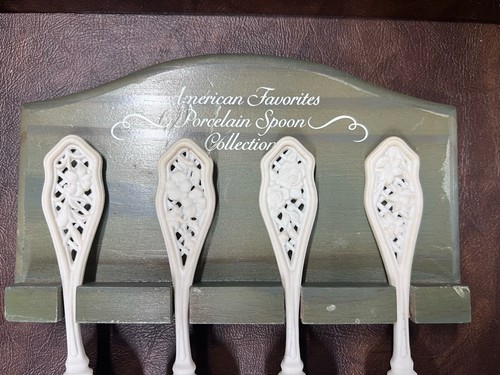 Cucchiaio porcellana vintage Avon American Favorites collezione e porta legno 1988/89 - Foto 2 di 8