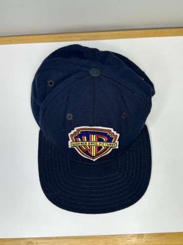 Sombrero Snapback Vintage Warner Bros. Pictures New Era Modelo Pro Hecho en EE. UU. Años 90 - Imagen 3 de 9