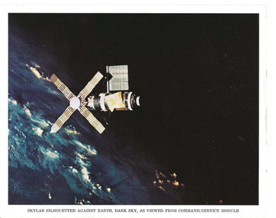 1973 NASA Skylab Silhouetted Against Earth Dark Sky Command Module 8 x 10 photo