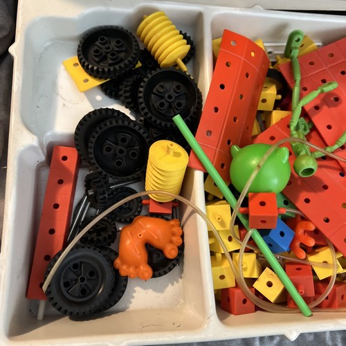 Vintage Game TOG'L By Mattel Build toys and more 1967 Set 300 With Manual NS - Picture 7 of 9
