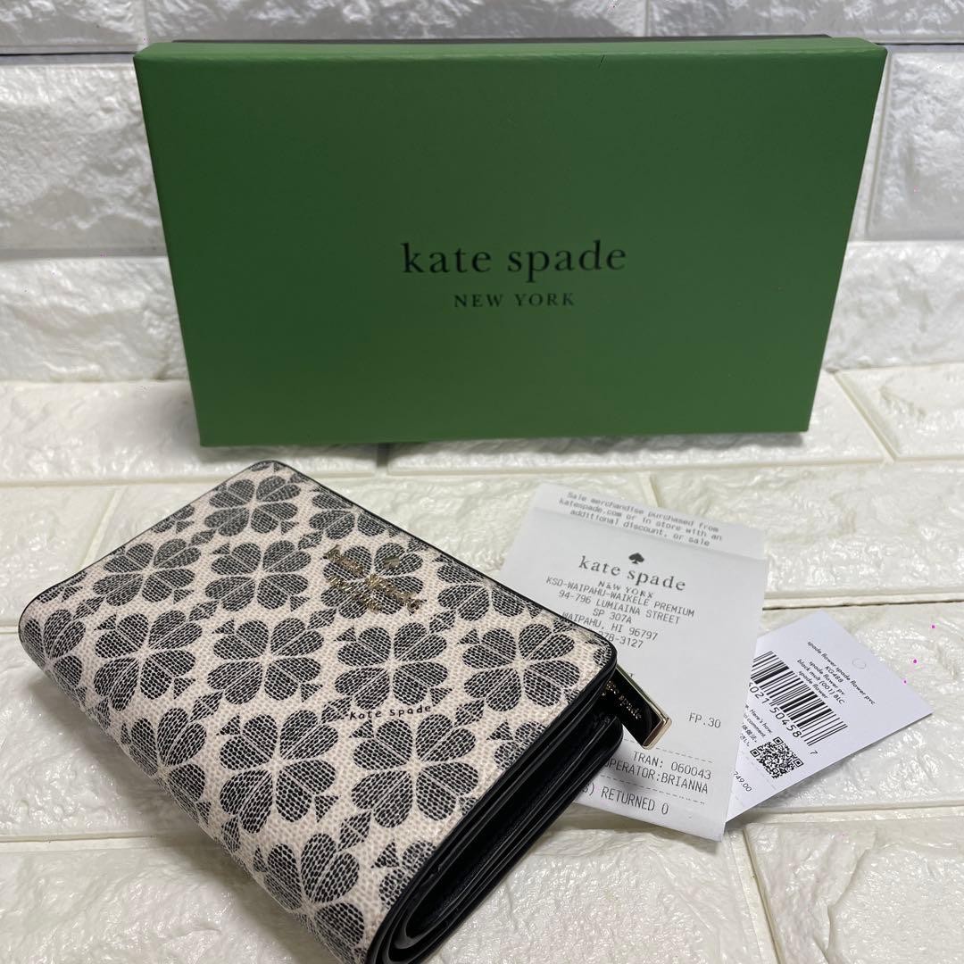 ユウ Kate Spade New York Spade Flower Medium Bifold Wallet PVC Neutral
