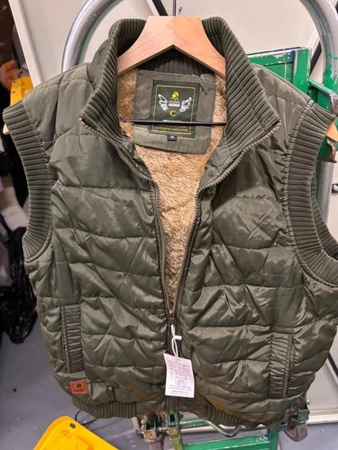 New Cool Choice  Outdoor Lined Puffer vest Vest Army green size M - product listing photo