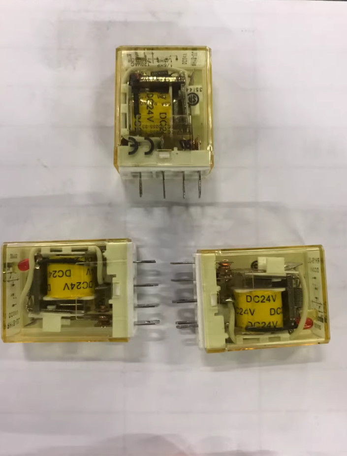 Rh1b-ul Ac24v Relé Intermediário 10a 24vac 5 Pinos | Parcelamento sem juros