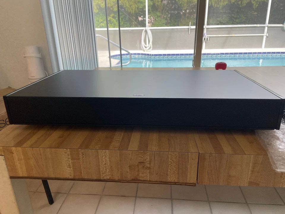 Sistema de sonido envolvente de gabinete único Zvox Z-Base 525 (barra de sonido) Foto 2 de 4