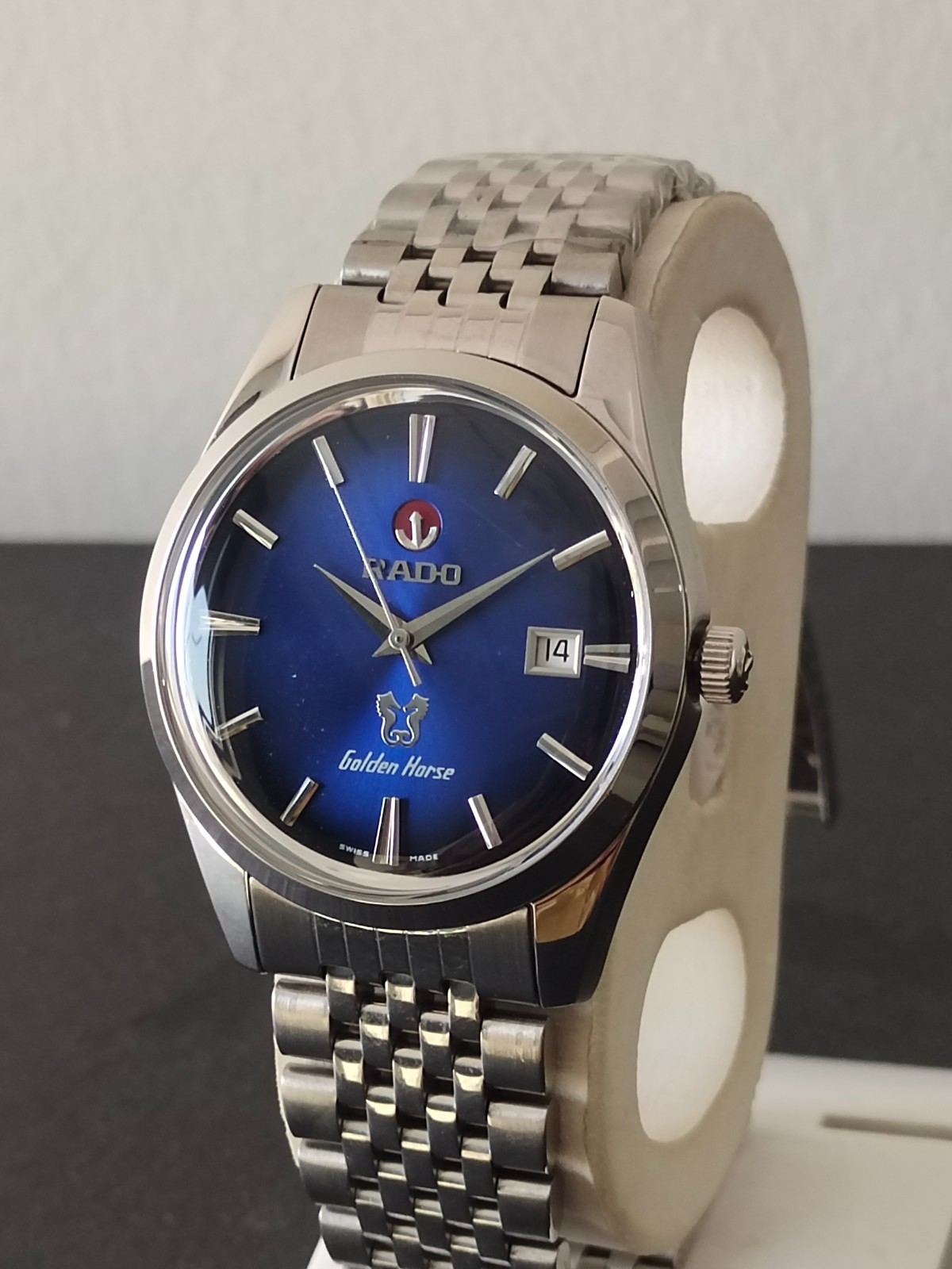 Men's Horse blue Rado Automatic Golden Watch dail - vintagewatches.pk