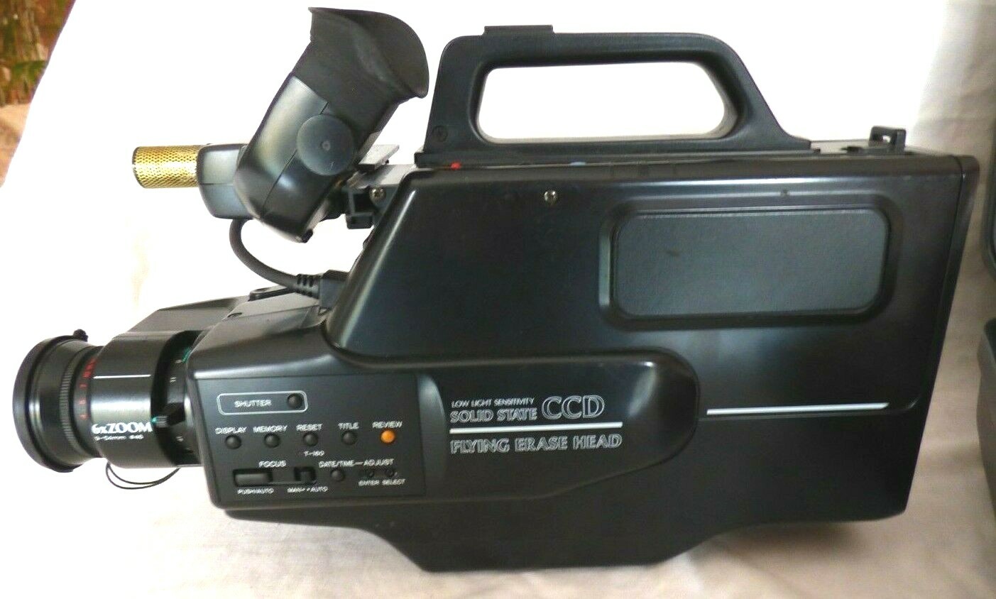 VINTAGE SEARS & ROEBUCK VHS MOVIE CAMERA CAMCORDER WITH CASE MODEL 934.