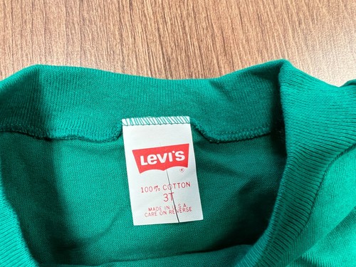 CAMISETA VINTAGE LEVI'S SPORT JEANS NIÑOS 3 VERDE DEADSTOCK AÑOS 90 NIÑO PEQUEÑO TEE - Imagen 2 de 5
