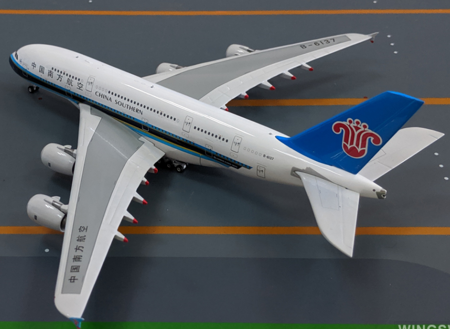 1:400 Phoenix CHINA SOUTHERN AIRBUS A380 Passenger Airplane
