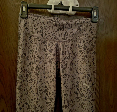 Girl's Puma Size XS Gray Leggings Inseam 23" Neat Pattern - Picture 3 of 6