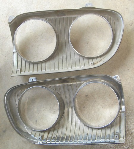 1960 Meteor Ford Canada Headlight Bezel Pair Used Orig CDC0AB-13064-A Custom 60 - Picture 7 of 9