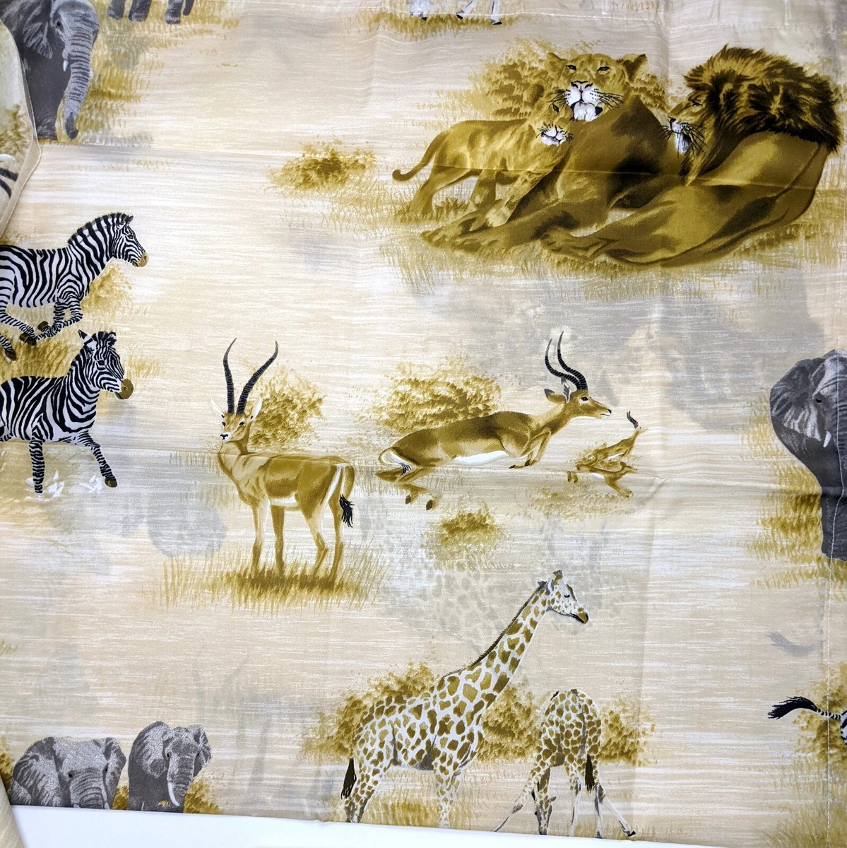 African Safari Shower Curtain Lion Zebra Giraffe Elephant Vintage Nwot