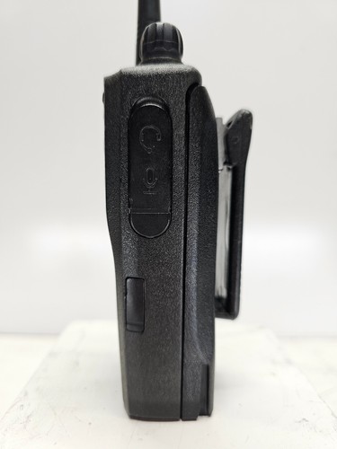 Motorola CP200D VHF 136-174 MHz 16-kanałowe radio analogowe 5 W (kompletny zestaw) - Zdjęcie 4 z 9