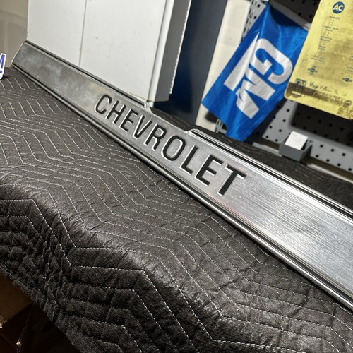 75-80 Chevy Squarebody C10 TRUCK TAILGATE NARROW TRIM BAND GM OEM K10 K20 K30 K5 - Picture 4 of 22