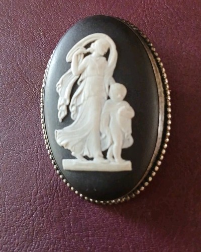 OLD Wedgewood Black Brooch Cameo Mother & Child Sterling England 1748 EC