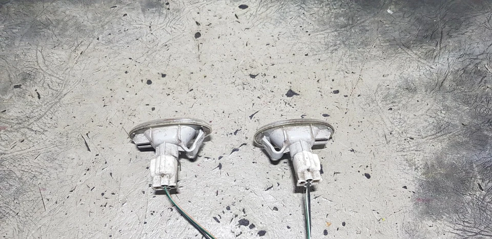 PAR DE LUZES REPETIDORAS INDICADORAS ASA MAZDA 6 2006 5DR  - Imagem 3 de 3