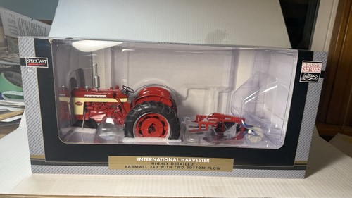 SpecCast International Harvester Farmall 340 W/ Two Bottom Plow 1/16 NIB - Picture 1 of 8