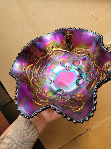 Super Purple Dugan Carnival Glass Cherries Large Bowl Jeweled Heart Exterior - Picture 5 of 17